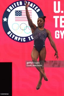 Simone Biles feet photo thumbnail