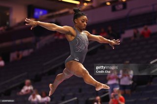 Simone Biles feet photo thumbnail