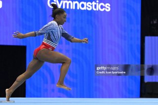 Simone Biles feet photo thumbnail