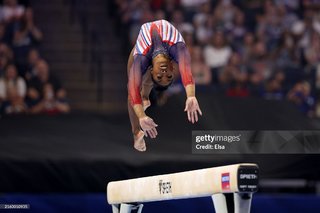 Simone Biles feet photo thumbnail