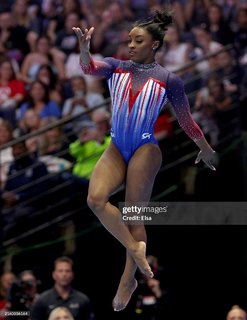 Simone Biles feet photo thumbnail