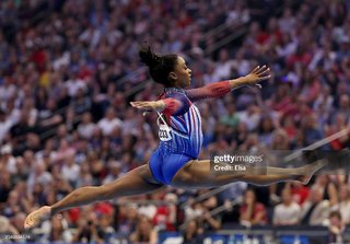 Simone Biles feet photo thumbnail