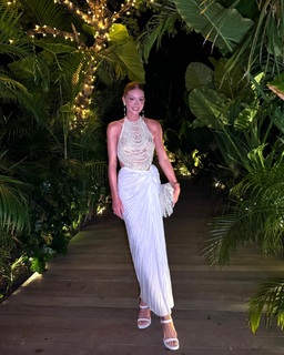Marina Ruy Barbosa feet photo thumbnail