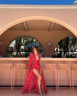 Xenia Tchoumitcheva feet photo thumbnail