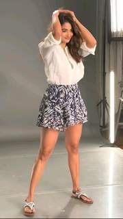 Pooja Hegde feet photo thumbnail