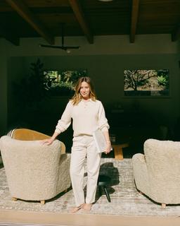 Ashley Tisdale feet photo thumbnail