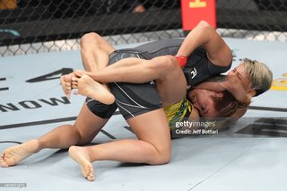 Michelle Waterson feet photo thumbnail
