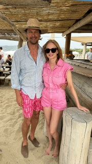 Heather Graham feet photo thumbnail