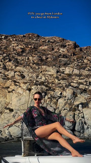 Xenia Tchoumitcheva feet photo thumbnail