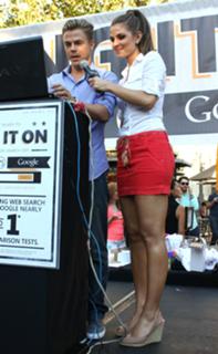 Maria Menounos feet photo thumbnail