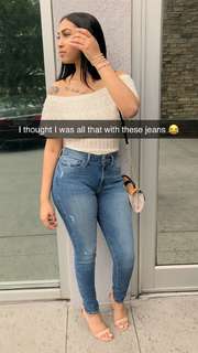 Queen Naija feet photo thumbnail