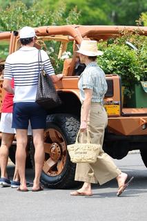 Jennifer Lopez feet photo thumbnail
