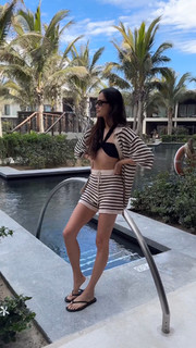 Jamie Chung feet photo thumbnail