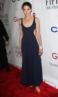 Michelle Monaghan feet photo thumbnail