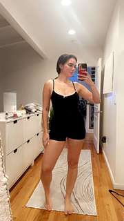 Natalie Noel Mariduena feet photo thumbnail