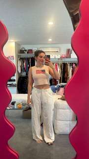 Natalie Noel Mariduena feet photo thumbnail