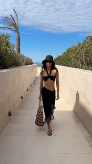 Jamie Chung feet photo thumbnail