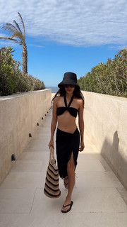 Jamie Chung feet photo thumbnail