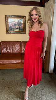 Heather Graham feet photo thumbnail