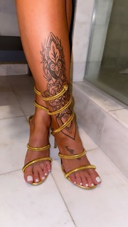 Victoria Waldrip feet photo thumbnail
