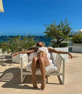 Jilly Anais feet photo thumbnail