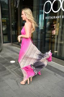 Tina O'Brien feet photo thumbnail