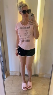 Daniela Katzenberger feet photo thumbnail