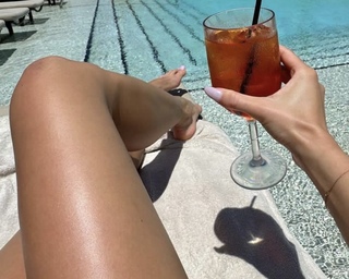 Karolina Pisarek feet photo thumbnail