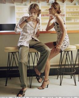 Alessandra Ambrosio feet photo thumbnail
