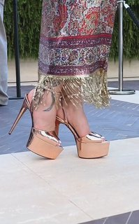 Haifa Wehbe feet photo thumbnail