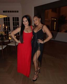 Adrienne Houghton feet photo thumbnail