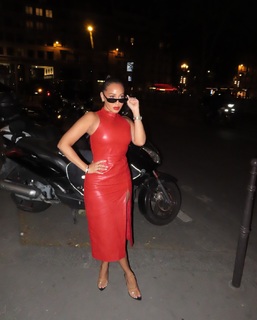 Adrienne Houghton feet photo thumbnail