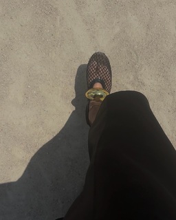 Adrienne Houghton feet photo thumbnail