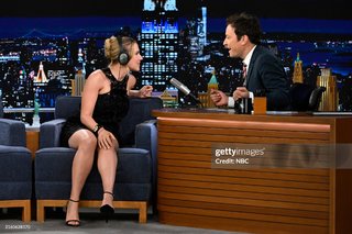 Scarlett Johansson feet photo thumbnail