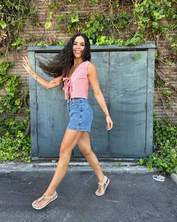 Cristina Pedroche feet photo thumbnail