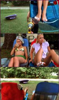 Anna Faris feet photo thumbnail