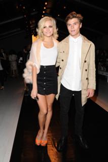 Pixie Lott feet photo thumbnail