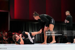 Miesha Tate feet photo thumbnail