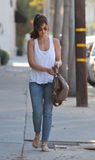 Minka Kelly feet photo thumbnail