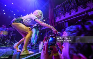 Pixie Lott feet photo thumbnail