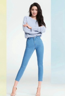 Mi Yang feet photo thumbnail