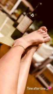 Giovanna Antonelli feet photo thumbnail