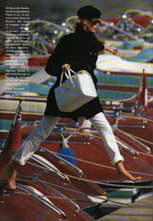 Claudia Schiffer feet photo thumbnail