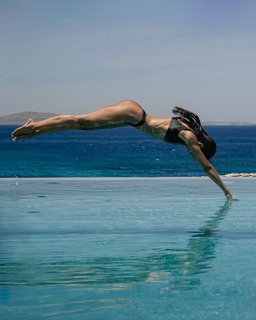 Izabel Goulart feet photo thumbnail
