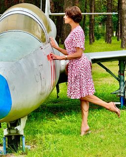 Anna Popek feet photo thumbnail