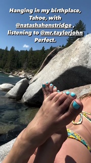 Natasha Henstridge feet photo 3