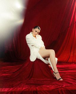 Hansika Motwani feet photo thumbnail