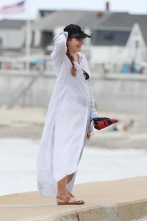 Amy Adams feet photo thumbnail
