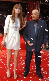 Mischa Barton feet photo thumbnail