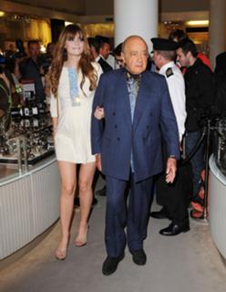 Mischa Barton feet photo thumbnail